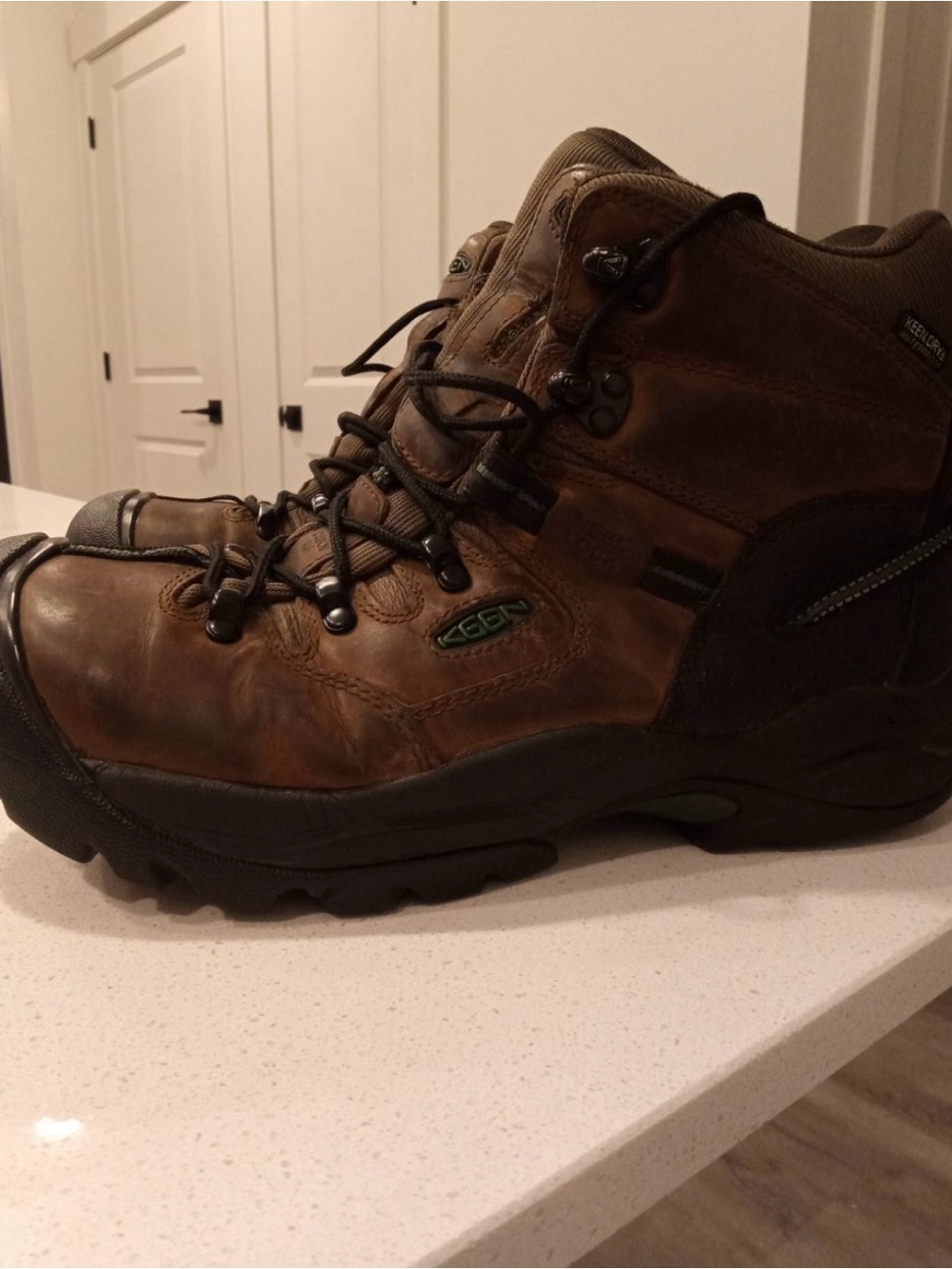 Keen Men's Brown Leather Waterproof Hiking Boots